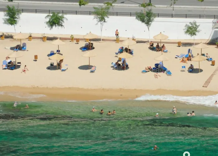 شقة 2 Doors- Luxury By The Sea, Easy Parking كافالا