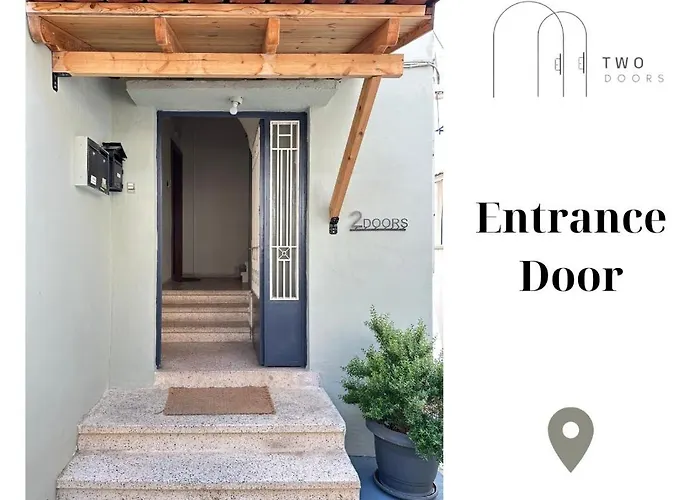 2 Doors- Luxury By The Sea, Easy Parking شقة