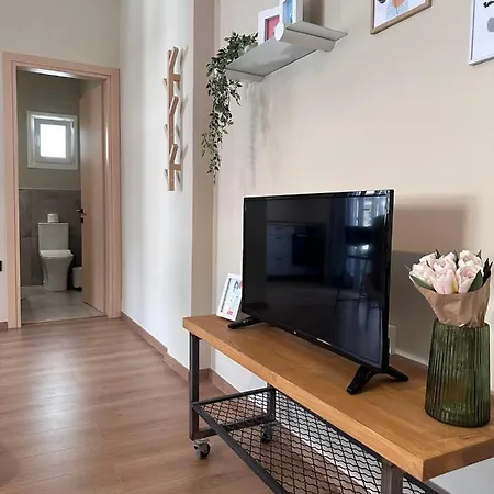 2 Doors Apartment *