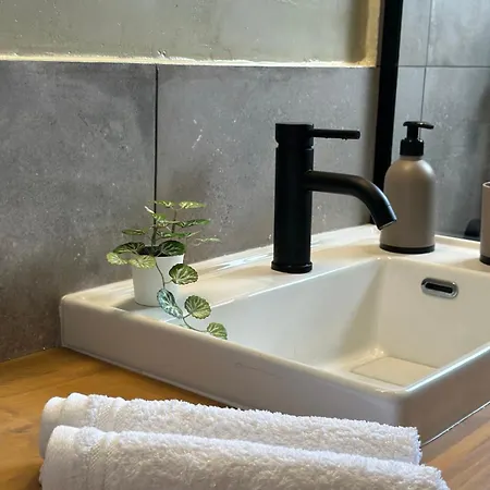 Apartamento 2 Doors- Luxury By The Sea, Easy Parking *