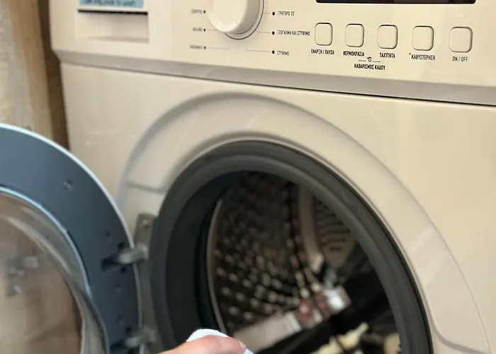 2 Doors- Luxury By The Sea, Easy Parking Kavala