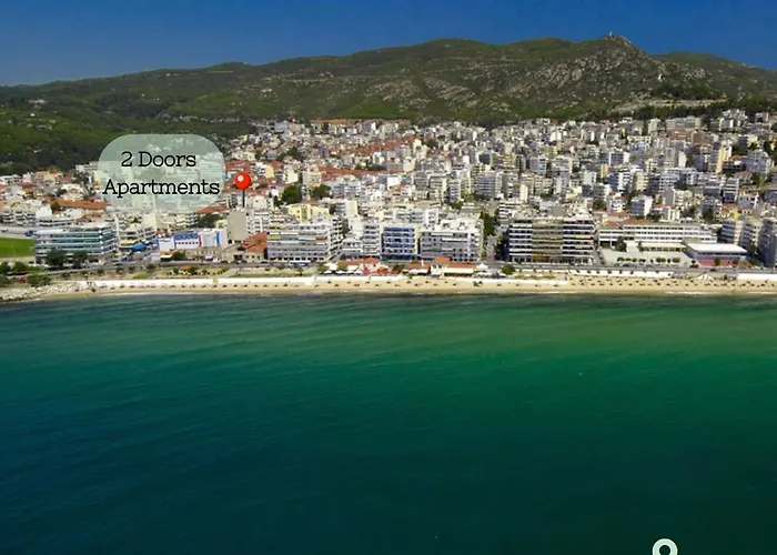 2 Doors- Luxury By The Sea, Easy Parking *